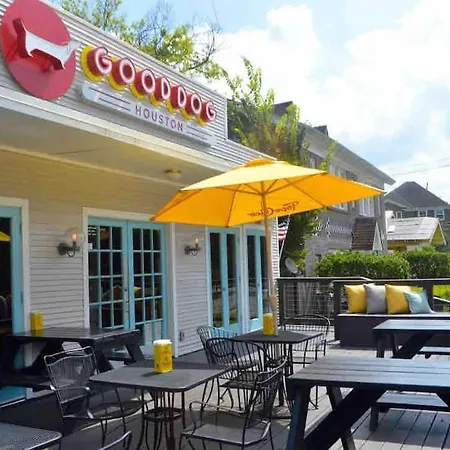 Lovely 1 Bedroom 2Bed. Montrose/Houston Getaway